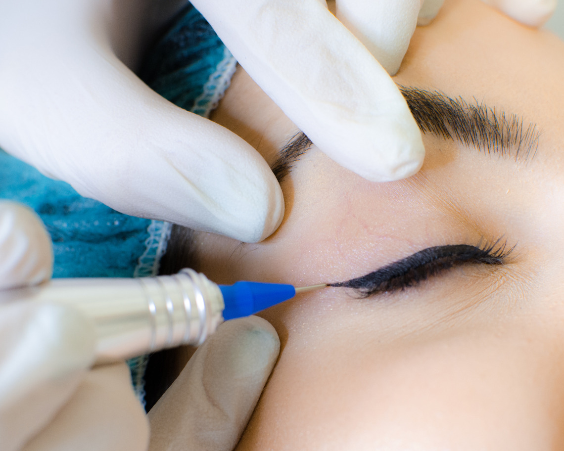 Choosing the Right Permanent Eyeliner Technician: A Step-by-Step Guide